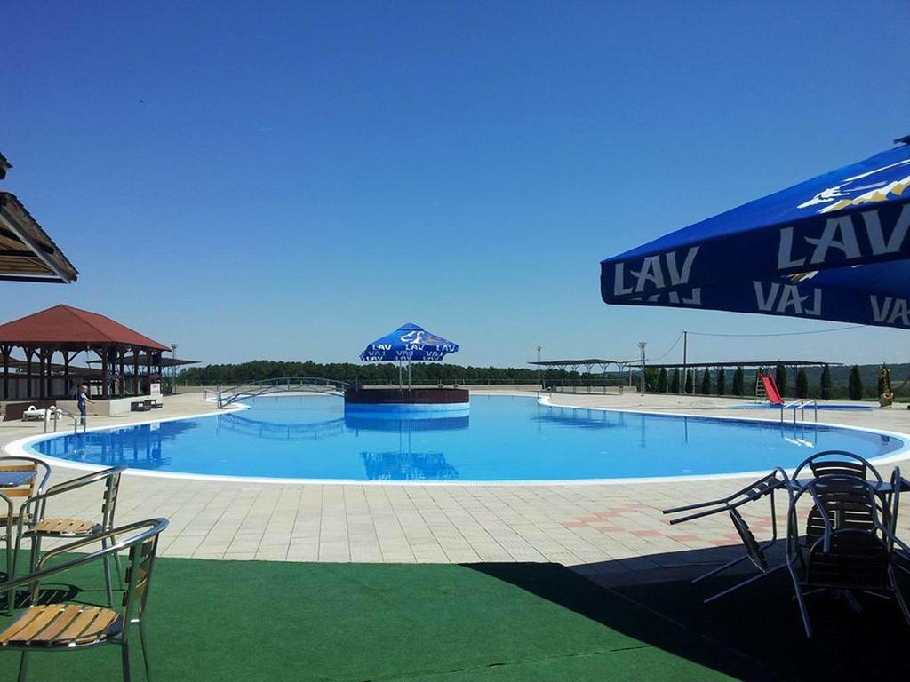 Bazeni Baikal Ξενοδοχείο Topola Εξωτερικό φωτογραφία